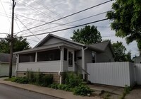 Building Photo - 208 E Grimes Ln