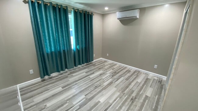 Building Photo - NEWLY BUILT 4BD HOME NESTLED IN WAIMALU!