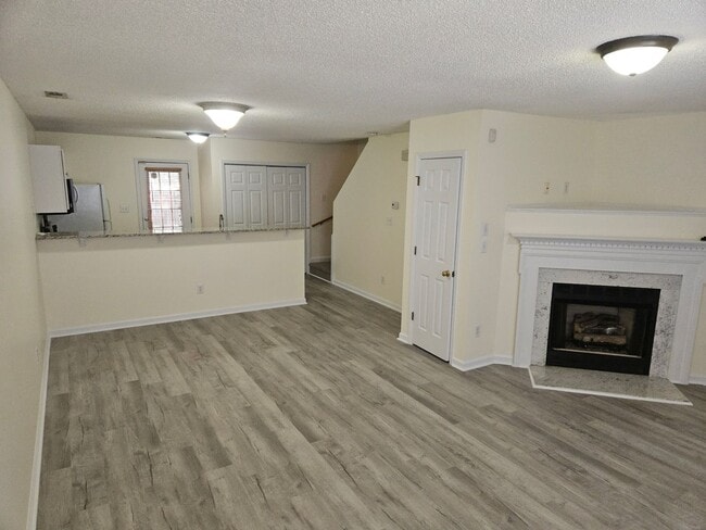 Building Photo - 2225 Violet Bluff Ct