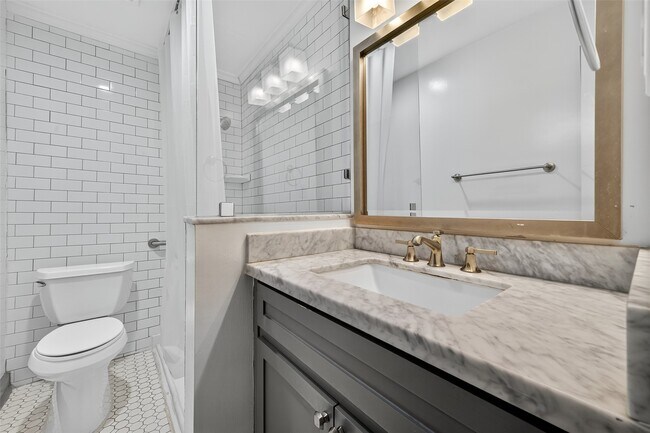 Building Photo - 8931 Gaylord Dr