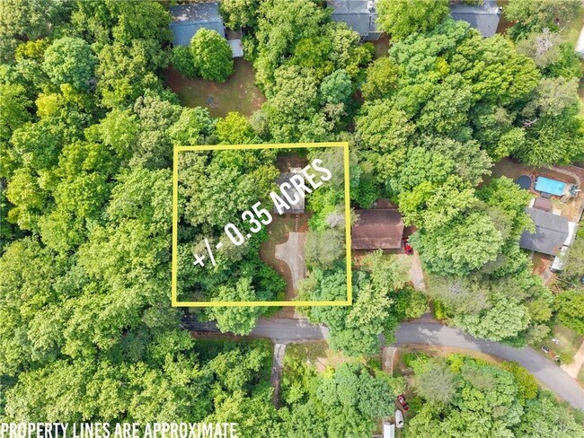 Building Photo - 5350 Tomahawk Terrace