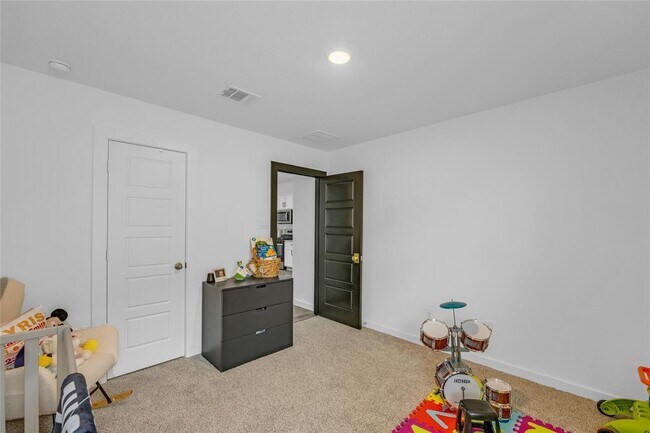 Building Photo - 1142 Sommerville Dr