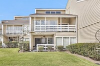 Building Photo - 50 April Point Dr S