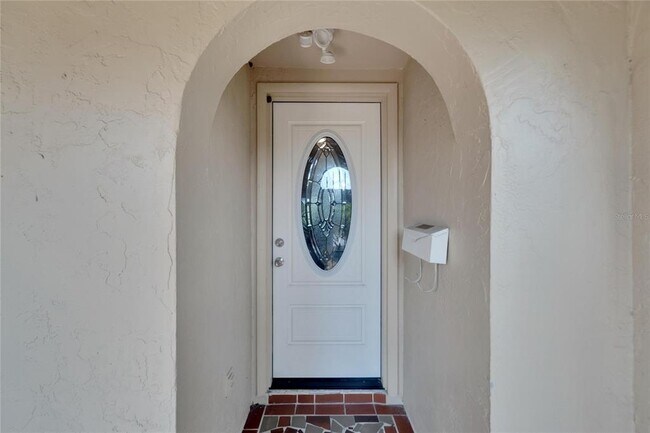 Building Photo - 4112 Hampton Dr