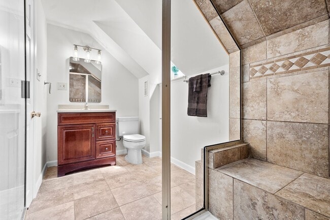 Building Photo - Charming Conshohocken Home | 2 Beds, 2 Baths, Finished Basement, Wine Cellar & 2 Parking Spaces