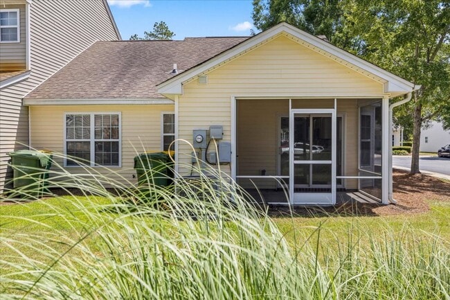Building Photo - Cute, Convenient Townhome!