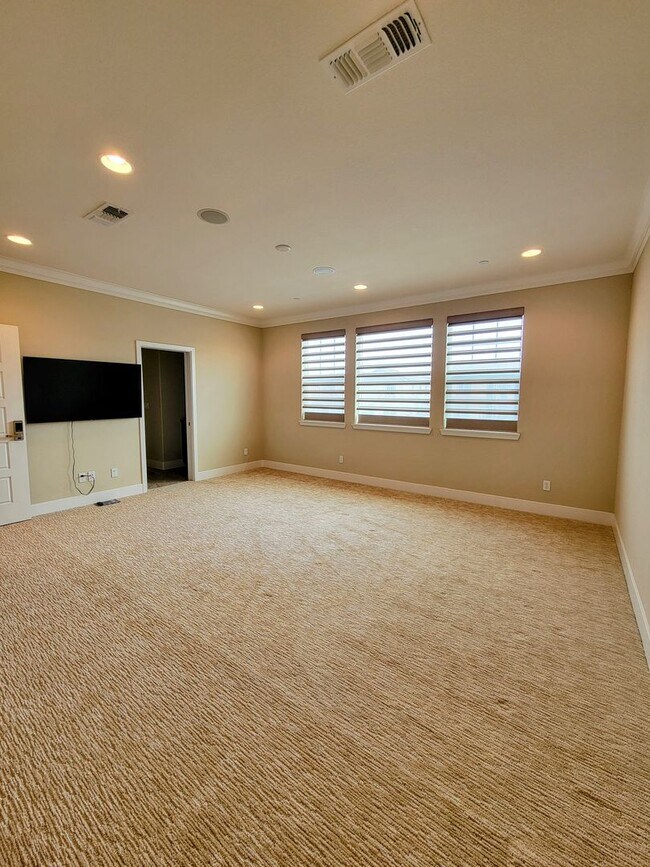 Building Photo - Move-In Special: Get $2,000 Off Your Secur...