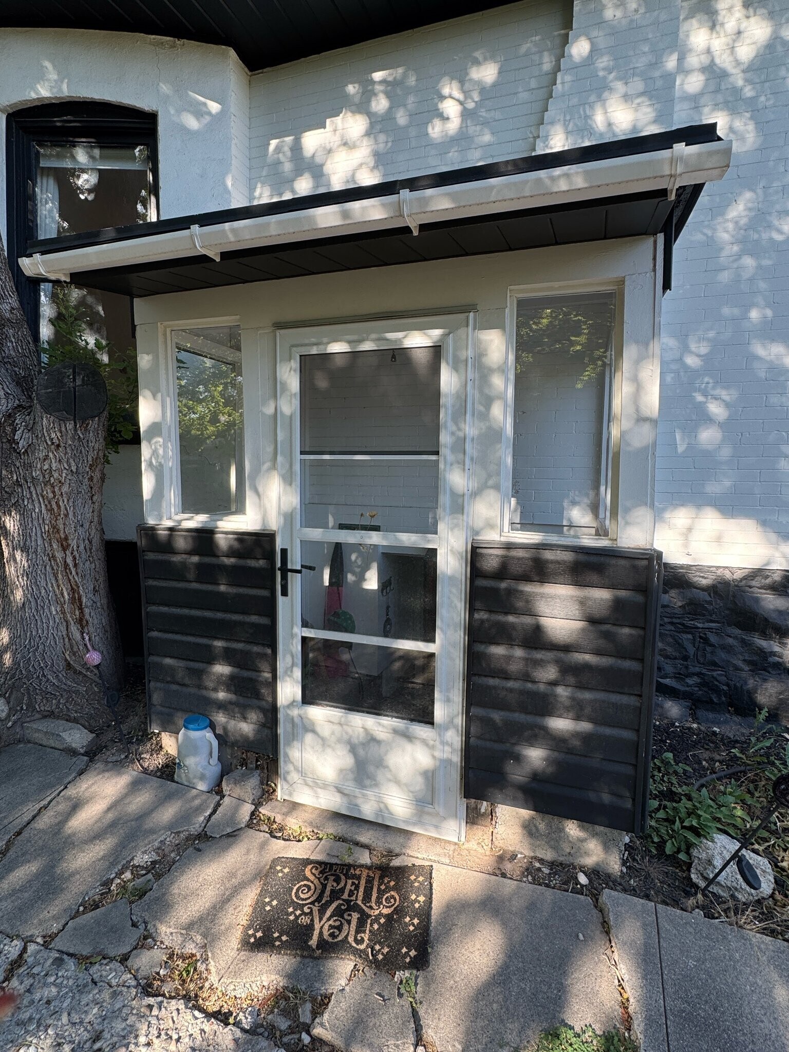 Building Photo - 1027 E Emerson Ave