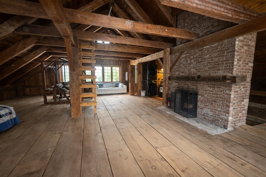 Building Photo - 45 Hoppen Rd