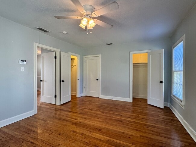 Building Photo - 823 W. Fifth Street