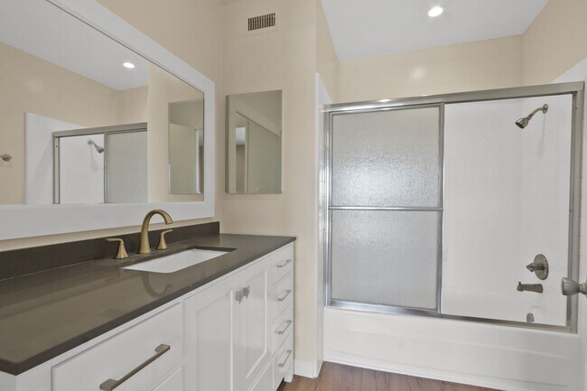 Building Photo - Recently Renovated Multi-Level Condo