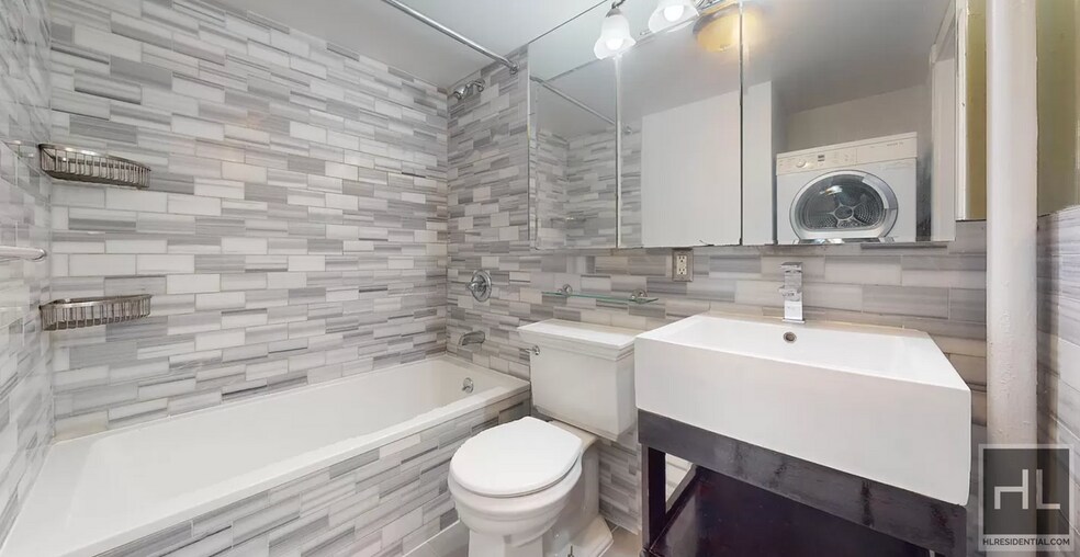 Building Photo - West 14th Street