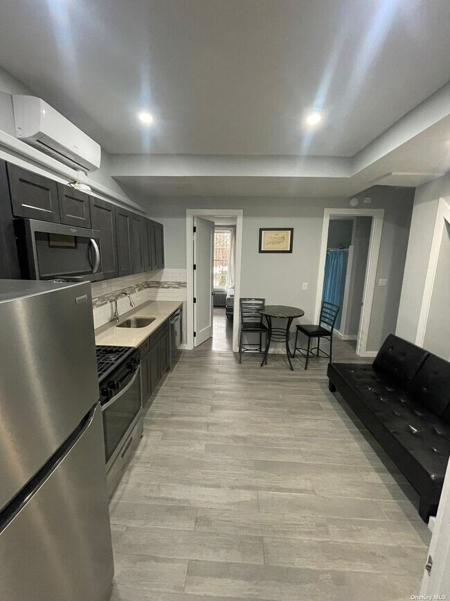 Building Photo - 1280 Herkimer St