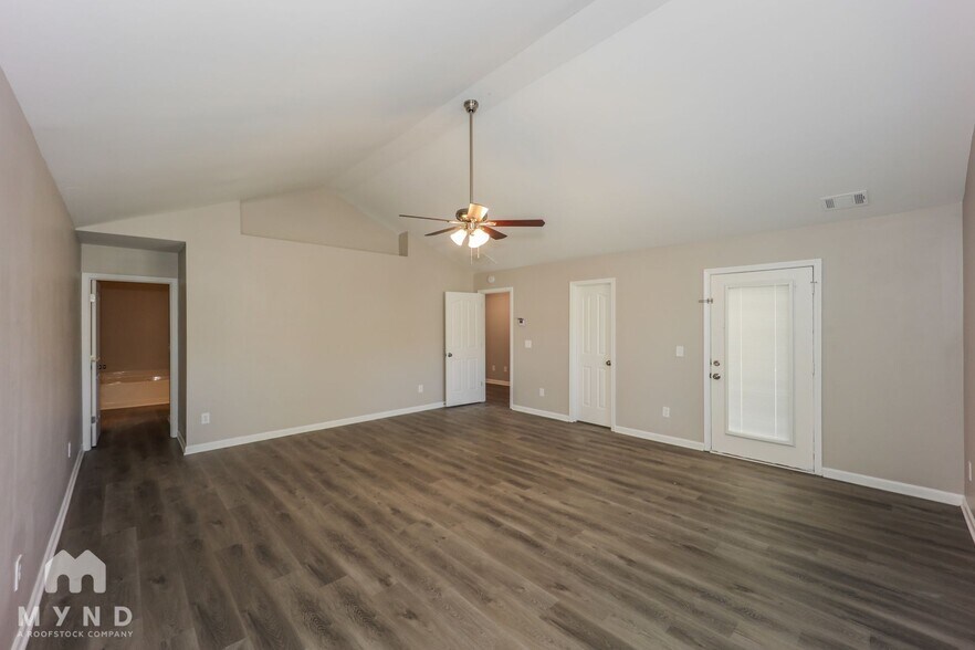 Building Photo - 3470 Oakleaf Pass