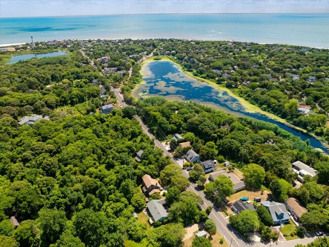 Building Photo - 710 Lighthouse Ave