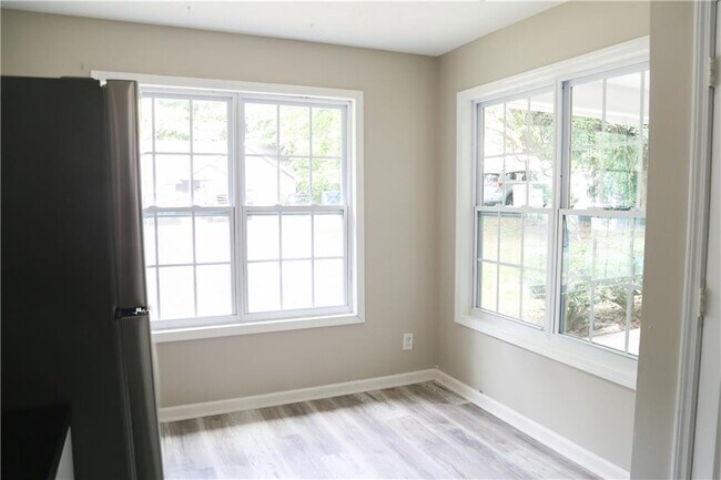 Building Photo - 5141 Farm Pl Dr NE
