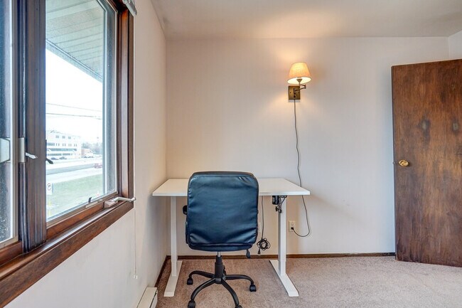 Building Photo - 2601 University Ave