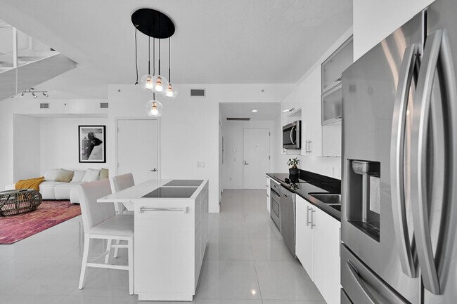 Building Photo - 60 SW 13th St