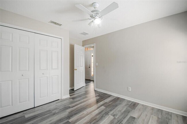 Building Photo - 4655 Doral Park Ave