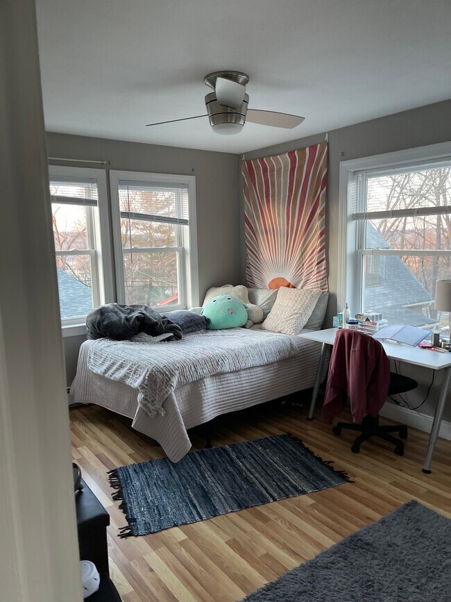 Building Photo - 763 S Aurora St