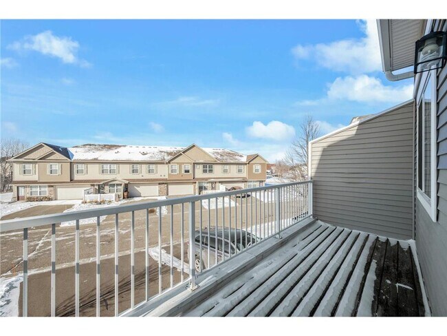 Building Photo - Awesome otesgo property for lease, 3 beds 2 baths, updates through-out!