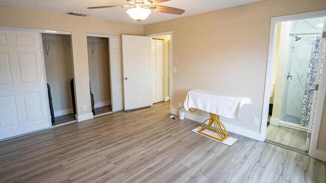 Building Photo - 8844 Marge Ct