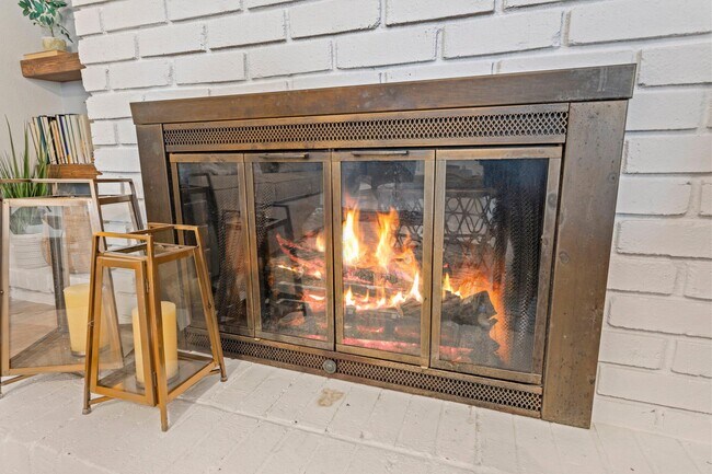 Building Photo - 109 Friar Tuck Dr