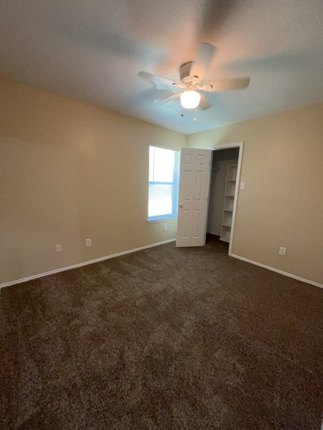 Building Photo - Remodeled & updated! 4/2/2