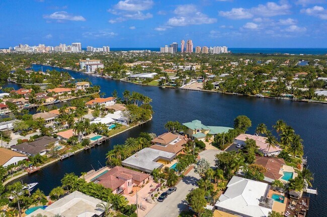 Building Photo - Northeast 16th Street, Fort Lauderdale, FL 33304 - 3 BR 3 BA single-family home