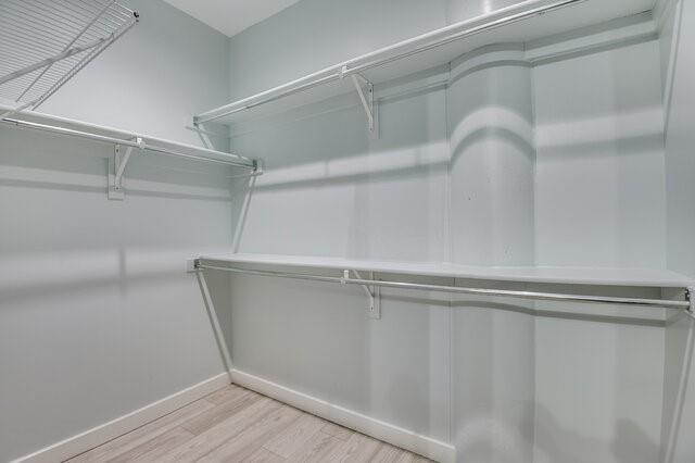 Building Photo - 2600 W 7th St