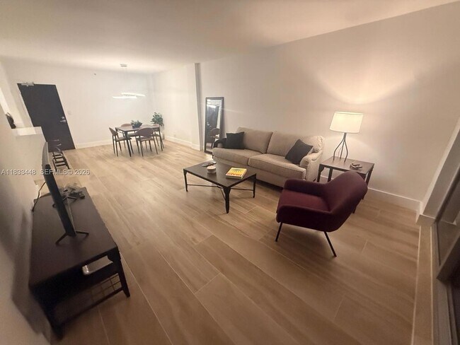 Building Photo - 1500 Bay Rd