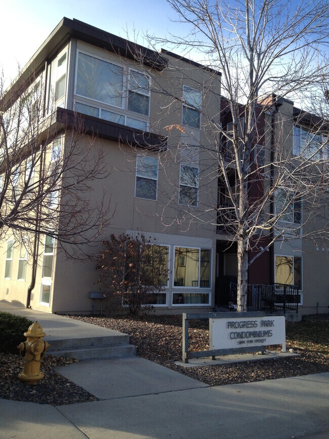 Primary Photo - 5201 South Fox Street