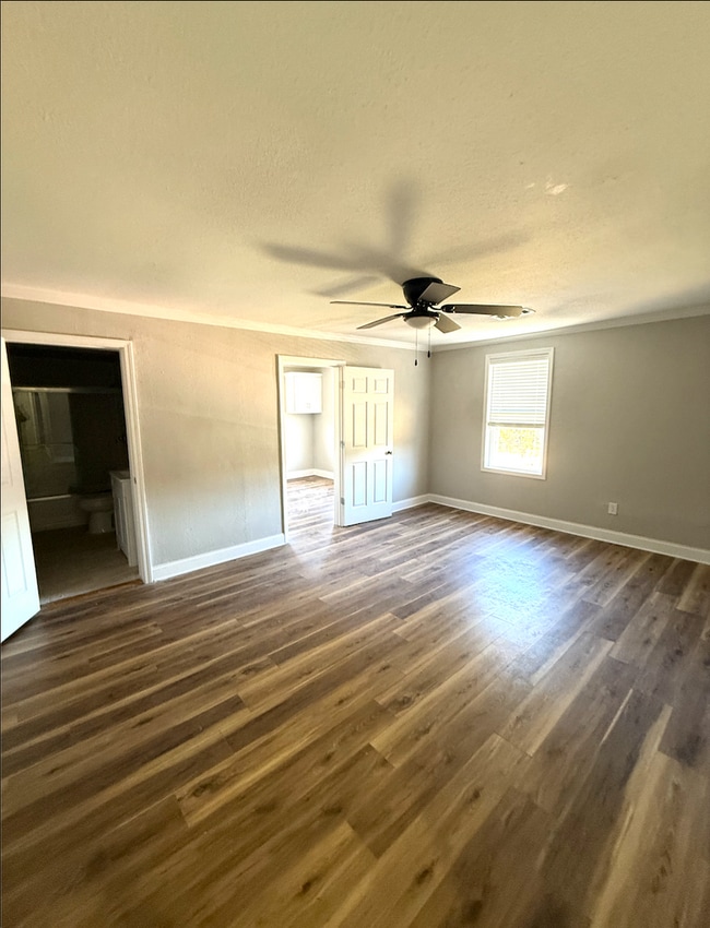 Primary Photo - Grove St