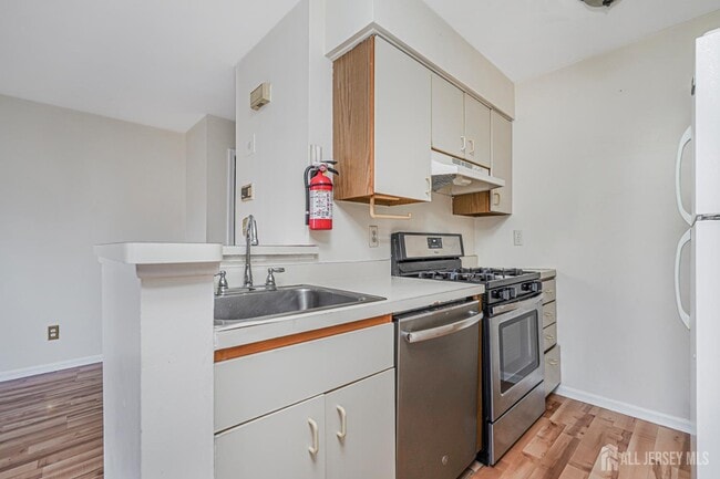 Building Photo - 212 Blew Ct