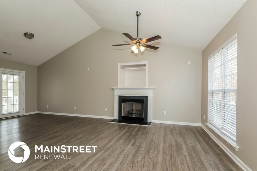 Building Photo - 3212 Leicester Dr