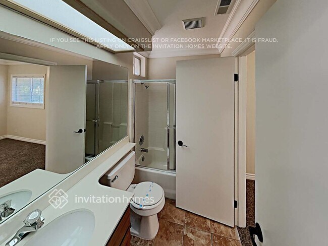 Building Photo - 3045 Sherry Dr