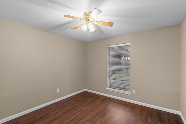 Building Photo - 12420 Mile Dr