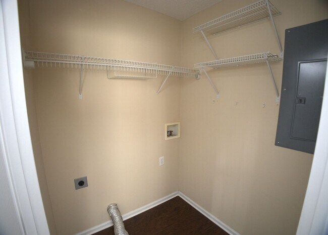 Building Photo - 1544 Woodard Street