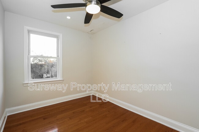 Building Photo - 48 Greenhill Rd