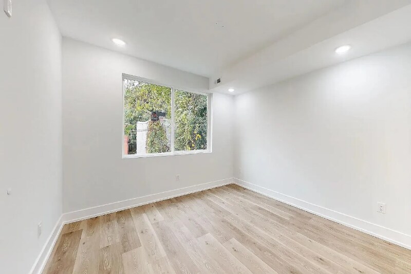 Building Photo - 1726 W Susquehanna Ave