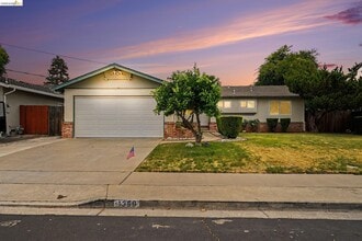 Building Photo - 1359 Anza Way