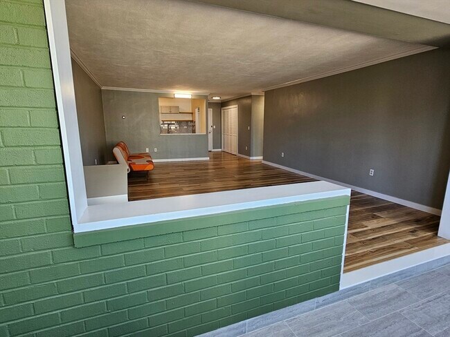 Building Photo - 6 Whittier Pl
