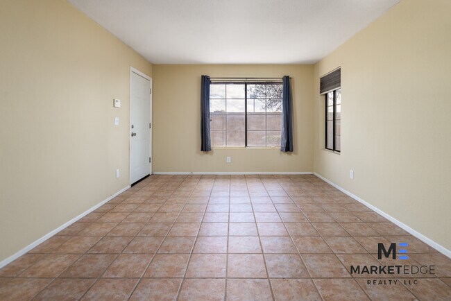 Building Photo - 2Bed/2Bath Home at Alma School/Southern! J...