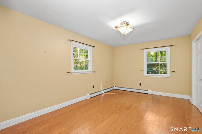 Building Photo - 122 Deforest Rd