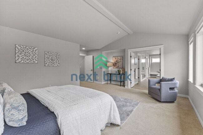 Building Photo - Spacious 4-Bed, 4-Bath Retreat in Sammamish – 3300 Sq Ft of Comfort and Style!