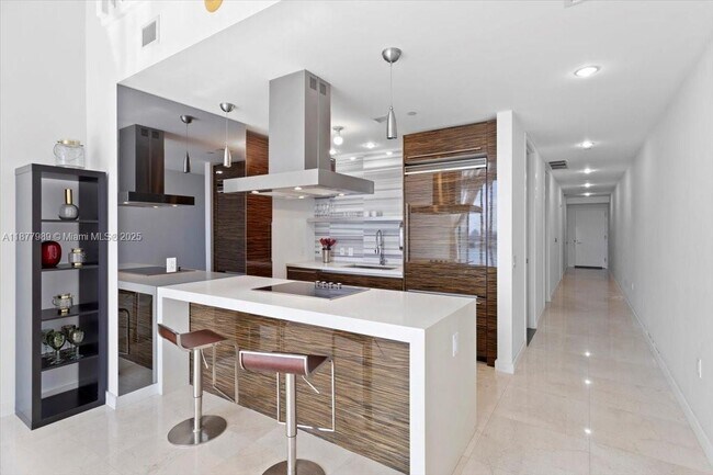 Building Photo - 1100 Biscayne Blvd