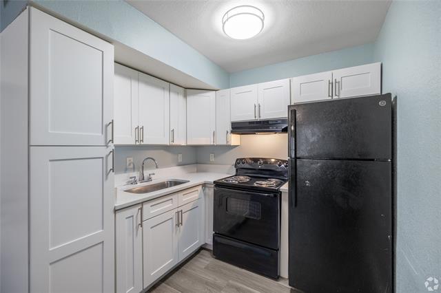 Building Photo - 313 Rolston Rd