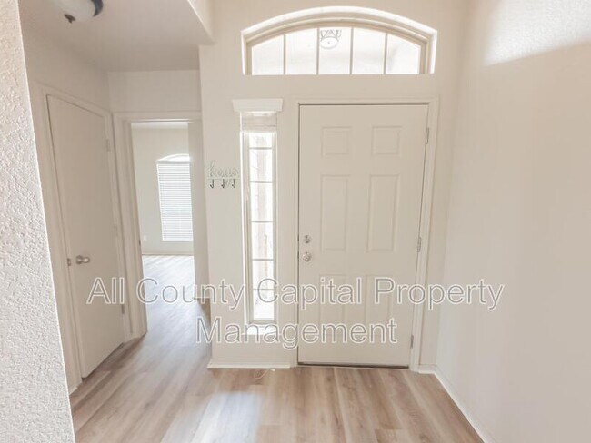 Building Photo - 2707 Burlington