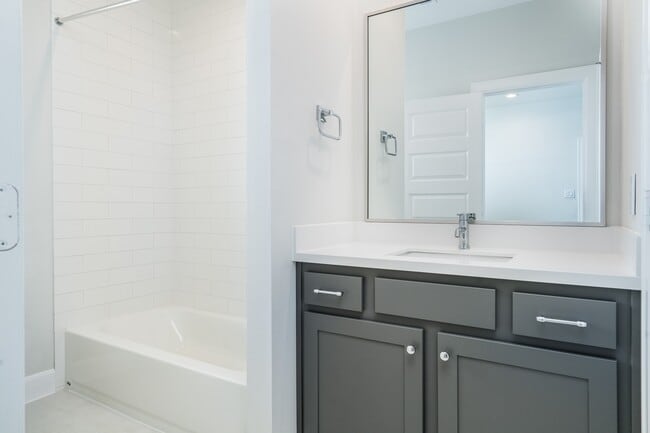 Building Photo - 3028 Charline