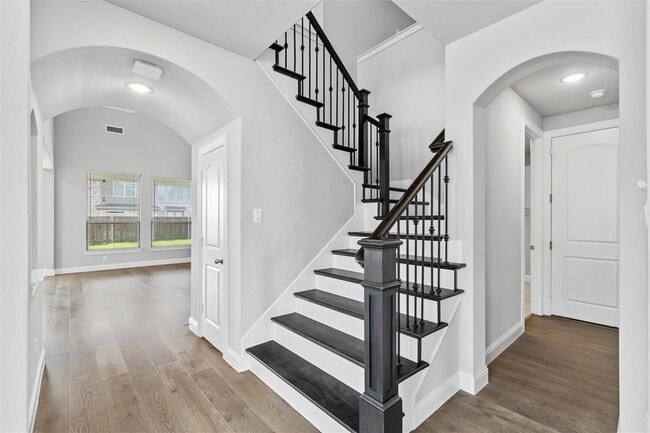 Building Photo - 138 Spanish Bluebell Dr